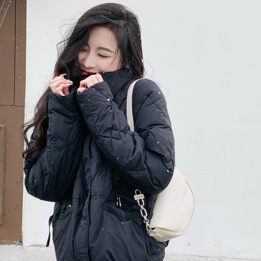 【百图lulu定制】【纸片人羽绒服】90白鸭绒 仿钻绒 短款 菱形格纹衍缝 羽绒服外套 商品图6