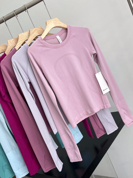 新款！官网💰550！【lu家热门款Swiftly速干长袖/短袖、最新款华夫格小V领、露背罗纹长袖】5款！贸易公司渠道，du家正版面料❗️专柜随意对比无压力❗️标牌齐全！ 超多颜色可选！ 商品图12