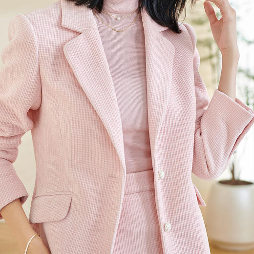 剩S/L/XL/XXL 米思阳2026春季新款温柔气质时尚套装收腰保暖职业裙子两件套3674 商品图4