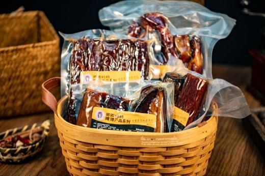 【2斤起售随心搭配】卿卿妈妈四川腊味（精品五花肉、柏丫后腿肉、精腊排骨、特色排骨香肠、麻辣香肠、五香香肠）） 商品图0