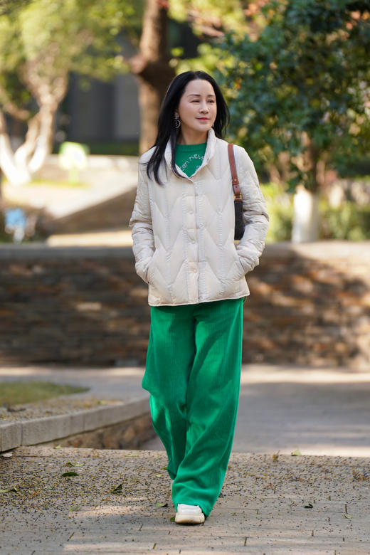 现货 臣禾 轻磅压胶羽绒服9234070452 商品图1