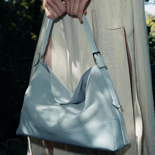 【赵昭仪同款】品牌直发 APEDE MOD 软牛皮粽子包流浪包（肩带可拆卸调节） 商品图5