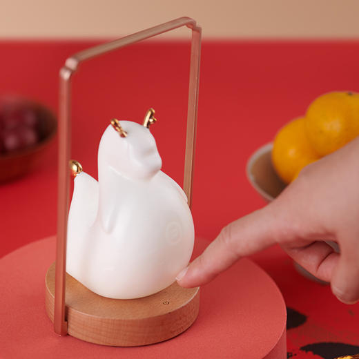 仟信 龙系列家居摆件赚钱龙/拍拍龙 灯光变化：白光、黄光、暖光以及呼吸灯光可选 拍一拍和语音两种指令 商品图2