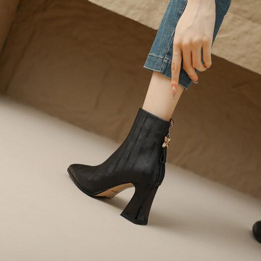 【预售5天】尖头单靴女粗跟棕色短靴高跟马丁靴PLGZ&B1945 商品图4