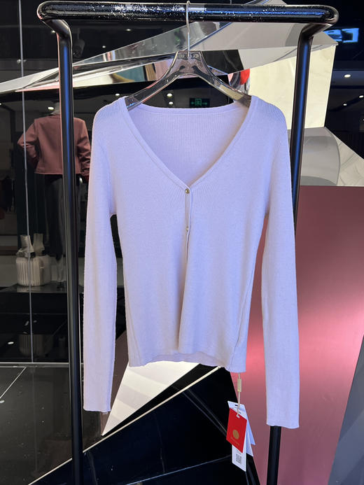 女士机洗精纺羊毛v领开衫 商品图1