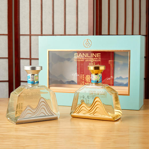 五粮液金山银山礼盒 | 52度浓香型白酒，香气悠久、口味醇香 商品图2
