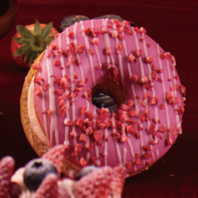 草莓奶油甜甜圈