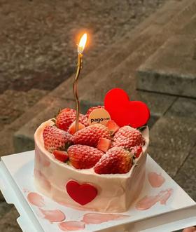 黑巢-浪漫草莓心形生日蛋糕生日蛋糕