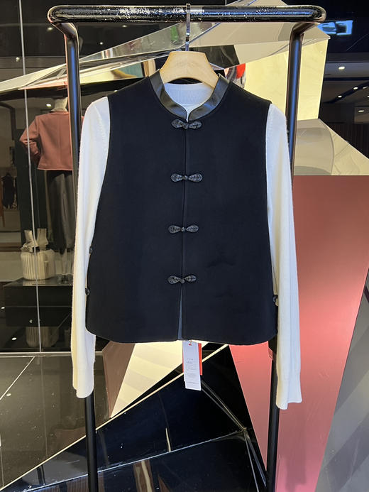 女士羊皮中式盘扣马夹 商品图0