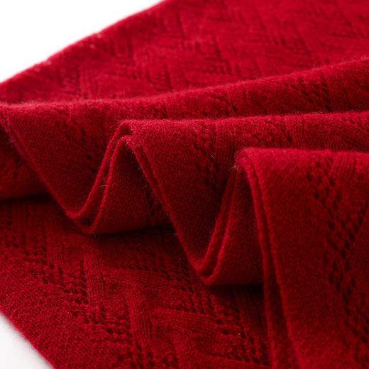 馥迦新年温暖软糯镂空羊绒围巾 商品图6