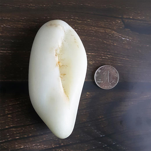 【天然正品】天然和田玉新疆料籽料原石一帆风顺手把件含底托、证书 041221NJ16 现售价：18800 商品图4