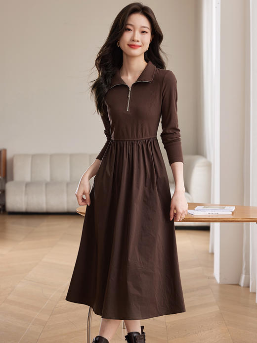 【年终特卖】熙世界赫本小香风针织拼接连衣裙女设计感收腰气质小黑裙2025秋新款 商品图6