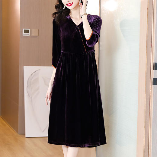 AHM lry4205复古V领金丝绒连衣裙优雅国风中长裙 商品图3