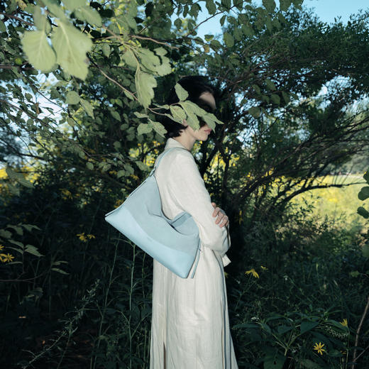 【赵昭仪同款】品牌直发 APEDE MOD 软牛皮粽子包流浪包（肩带可拆卸调节） 商品图3