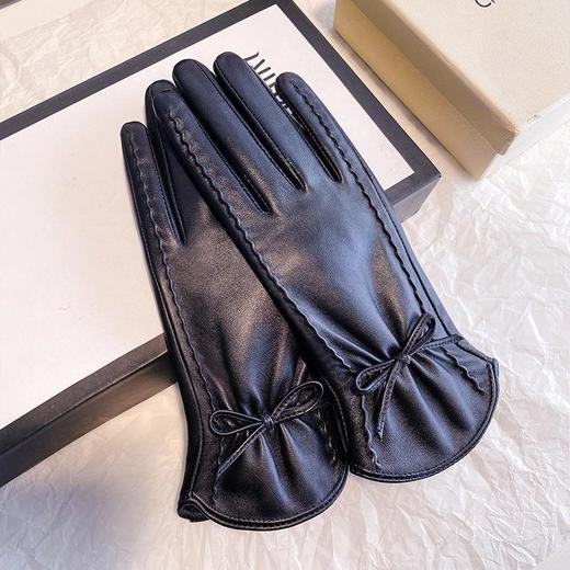 【经典小羊皮手套现货】秋冬蝴蝶结小羊皮手套女士冬季保暖加绒加厚开车触屏防风 商品图1