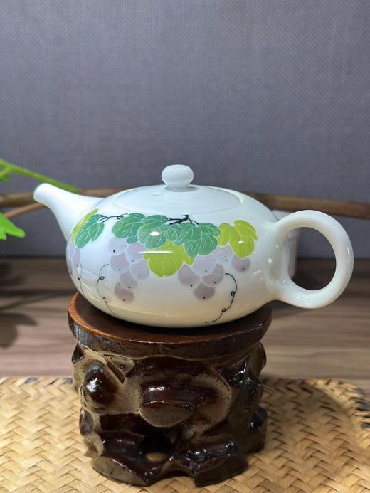 景德镇陶瓷 国瓷红叶 8头釉下五彩汾水葡萄 商品图1