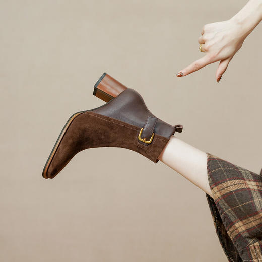 【预售5天】秋冬新款翻皮方头复古加绒粗跟短靴单靴侧拉链拼色高跟裸靴PS&PS1100 商品图4