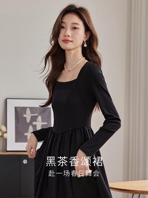 【五折购】熙世界气质黑色连衣裙女秋2025新新款高级感赫本风小黑裙长裙子 商品图1