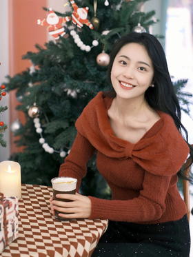 这件#法式一字肩上身，优雅气质立马有！