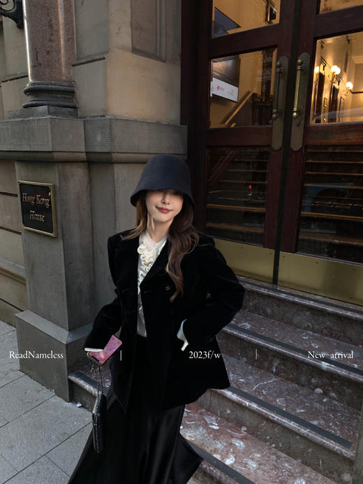 Read Nameless /初春黑丝绒西装+全羊毛漂亮毛衣+软缎裙黑色 商品图1