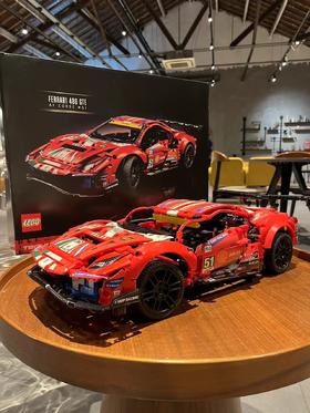 买年轻人第一辆法拉利吧！LE高家赛道法拉利488GTE积木入手一下！单手开法拉利将不再是梦想！！