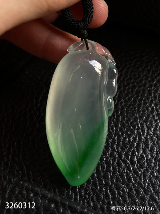 高冰近玻璃种飘翠福瓜素件【3260312】具体价格微信咨询 商品图5