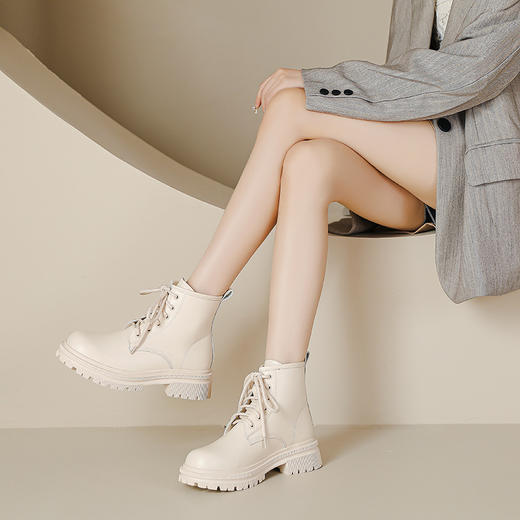 白色系带短靴女甜酷风马丁靴秋冬款圆头短筒靴子女生平底小码女靴 商品图0