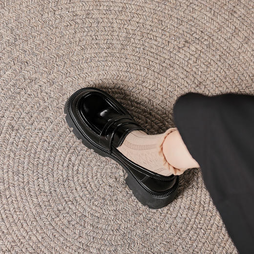 2023年新款百搭英伦风春季圆头单鞋真皮厚底小皮鞋女生乐福鞋子 商品图3