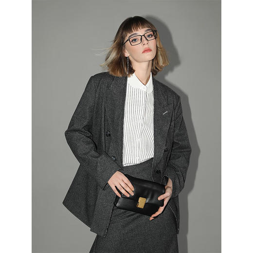 COCOBELLA知识分子风手工贡针毛呢西装女宽肩毛边西服SI3009 商品图4