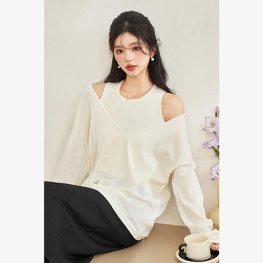 西遇慵懒风白色针织两件套女新款圆领背心深V领开衫上衣10340170 商品图0