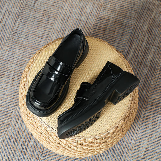 乐福鞋女2025春夏新款复古擦色英伦风小皮鞋粗跟圆头一脚蹬单鞋女 商品图3