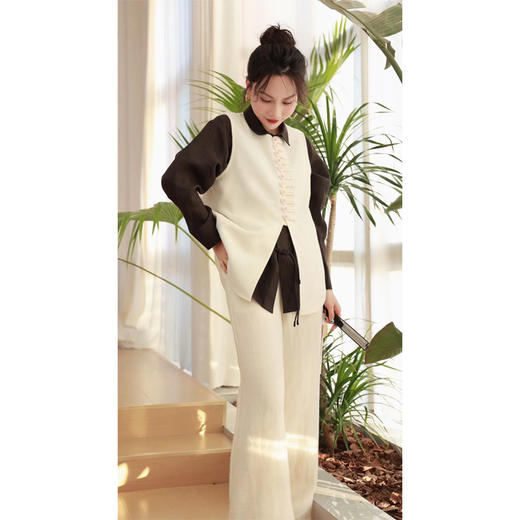 【线上专属】【贺春系列】马甲（24704022-凝脂 ） 商品图0