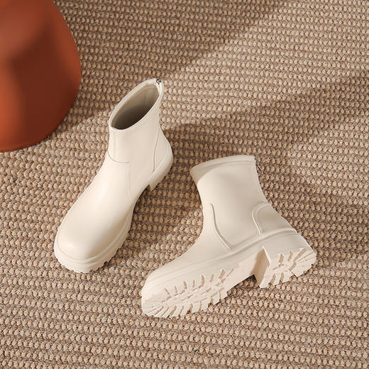 短靴女2023秋冬新款英伦风骑士靴复古简约女靴子葡萄妈粗跟瘦瘦靴 商品图2