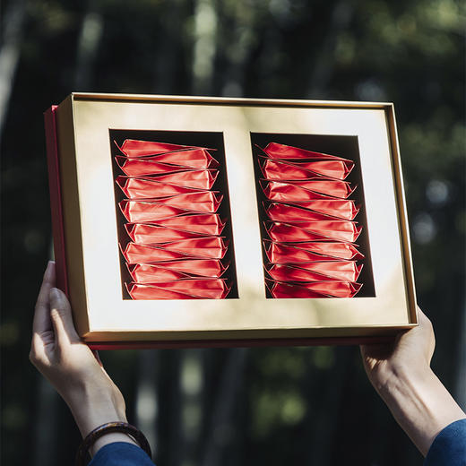 正山堂 古丈红一芽二三叶礼盒 特级正宗湖南骏眉红茶叶送礼长辈150g 商品图1