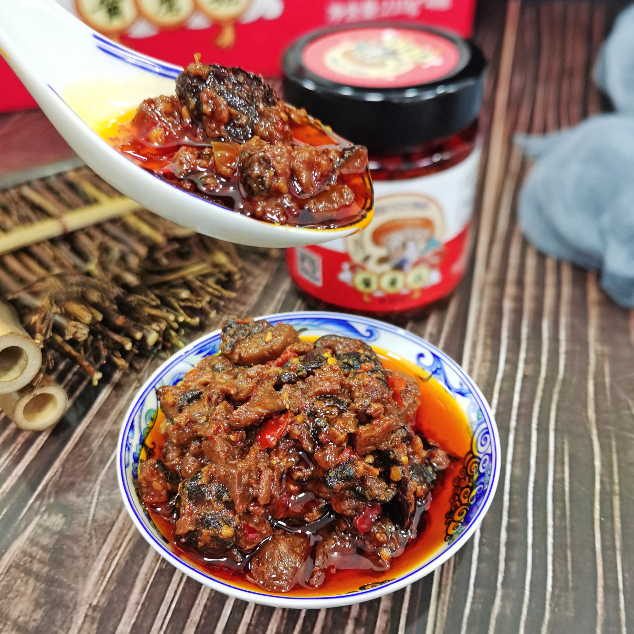 【消费帮扶】安徽六安 蘑菇大王丁伦保 酱蘑菇 香而不腻 营养丰富