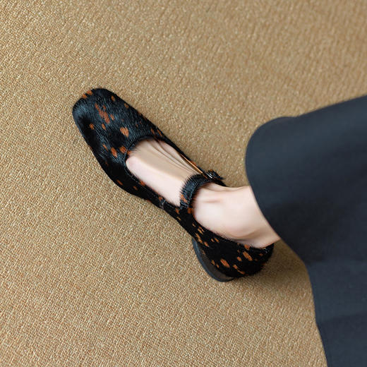 春季新款，里外全皮一字扣粗跟方头马毛单鞋YX-A1120 商品图3