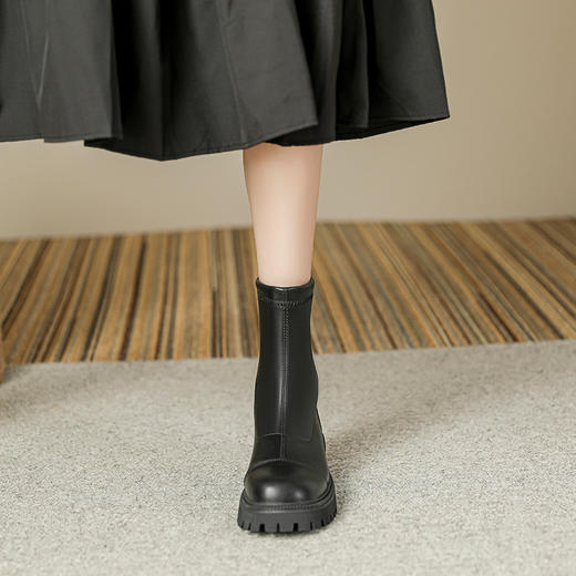 百搭显瘦短靴女2023秋冬新款粗跟圆头瘦瘦靴简约韩版短筒靴子女 商品图5
