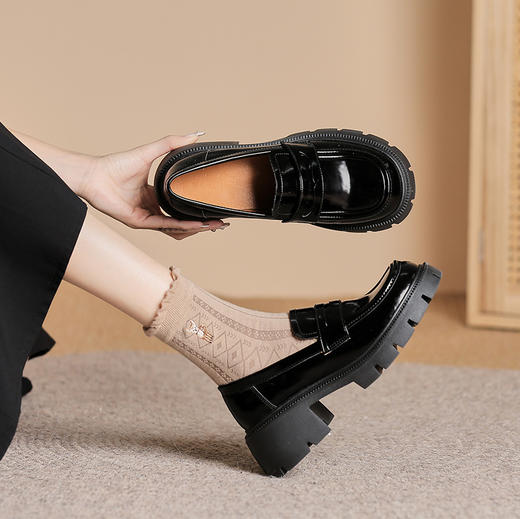 2023年新款百搭英伦风春季圆头单鞋真皮厚底小皮鞋女生乐福鞋子 商品图1