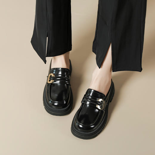 真皮凉鞋包头半拖鞋女2023春季新款英伦风厚底小皮鞋外穿C扣单鞋 商品图0