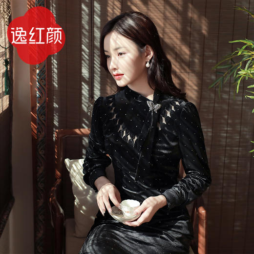 逸红颜 月下仙 2025冬新款弹力丝绒手工云肩修身年会改良旗袍礼服 商品图2