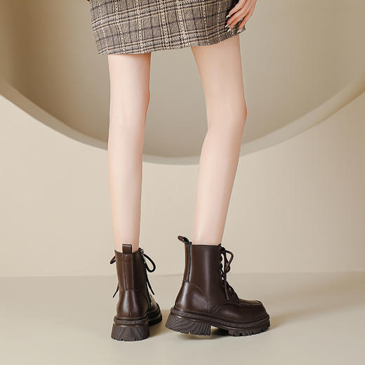 英伦风系带马丁靴短靴女2023秋冬新款平跟平底靴子女潮酷机车女生 商品图3