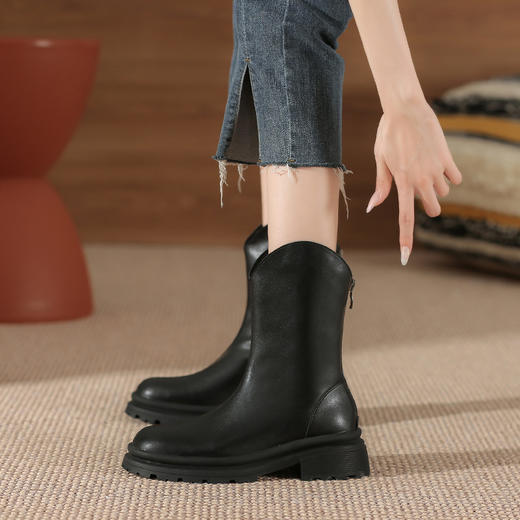 葡萄妈短靴2022秋冬新款马丁靴韩版瘦瘦靴百搭粗跟厚底圆头靴子女 商品图0