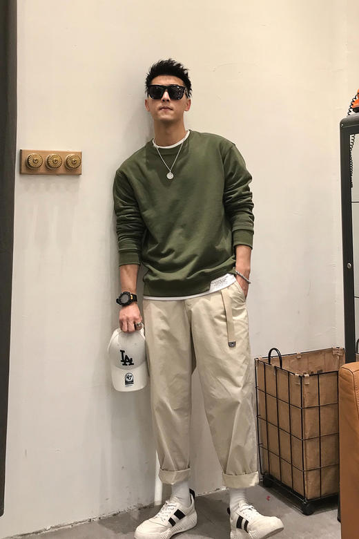 徐太浪日系假两件圆领卫衣男春秋2023新款高级感打底纯色长袖上衣 商品图5