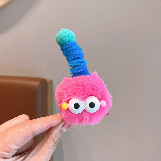 【搞怪个性发夹】儿童可爱丑萌煤球发卡子毛绒秋冬2023新款小孩发饰 商品图5