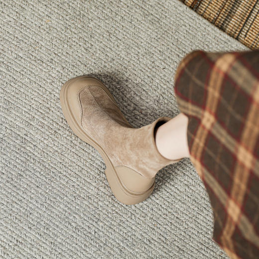 丝滑质感绒面短靴女2023新款复古英伦风圆头弹力短筒靴子女瘦瘦靴 商品图1