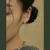 Oflye潮流饰品 银灰仿珍珠耳钉女新款真多麻色秋冬耳饰 商品缩略图0
