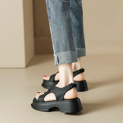 厚底凉鞋女夏季显白绿色罗马鞋软底百搭交叉带松糕鞋沙滩鞋子 商品图2