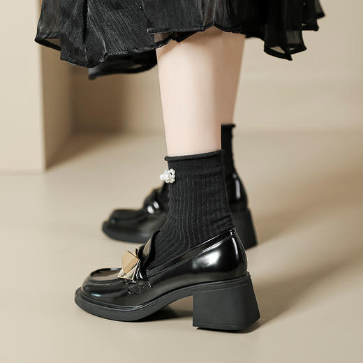 乐福鞋女2023年春秋季英伦风小皮鞋粗跟高跟一脚蹬圆头黑色单鞋女 商品图1