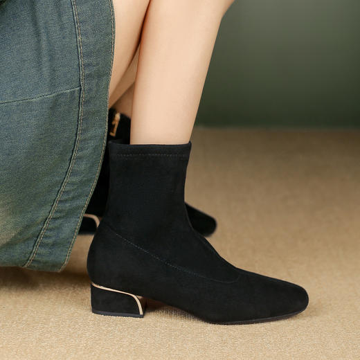 品质好货 | Safiya/索菲娅2023秋冬复古弹力低跟拼接瘦瘦靴 SF34118837 商品图5