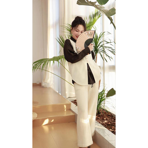 【线上专属】【贺春系列】马甲（24704022-凝脂 ） 商品图1